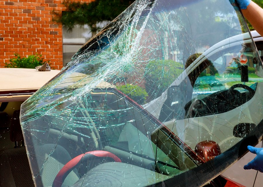 Auto glass repair MI