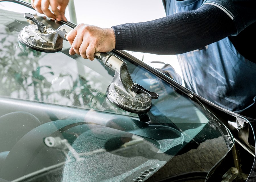 Auto glass repair FL