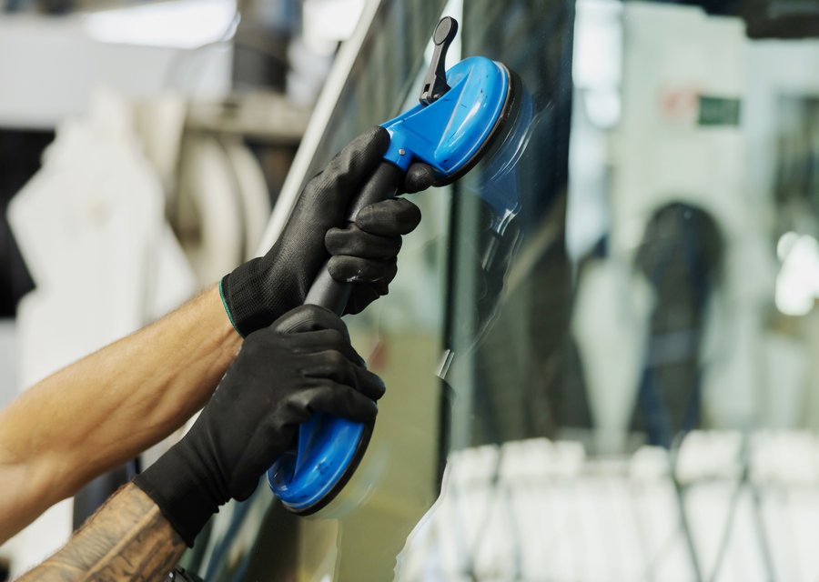 Auto glass repair MI