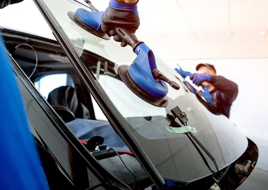 Auto glass repair MI
