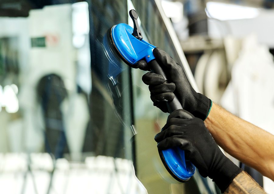 Auto glass repair FL