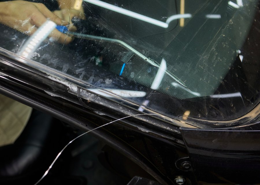 Auto glass repair MI