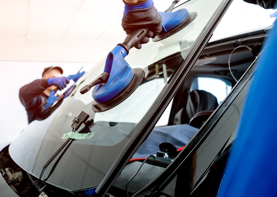 Auto glass repair MI