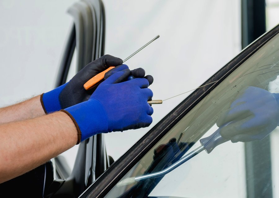 Auto glass repair MO