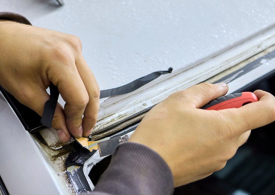 Auto glass repair MI