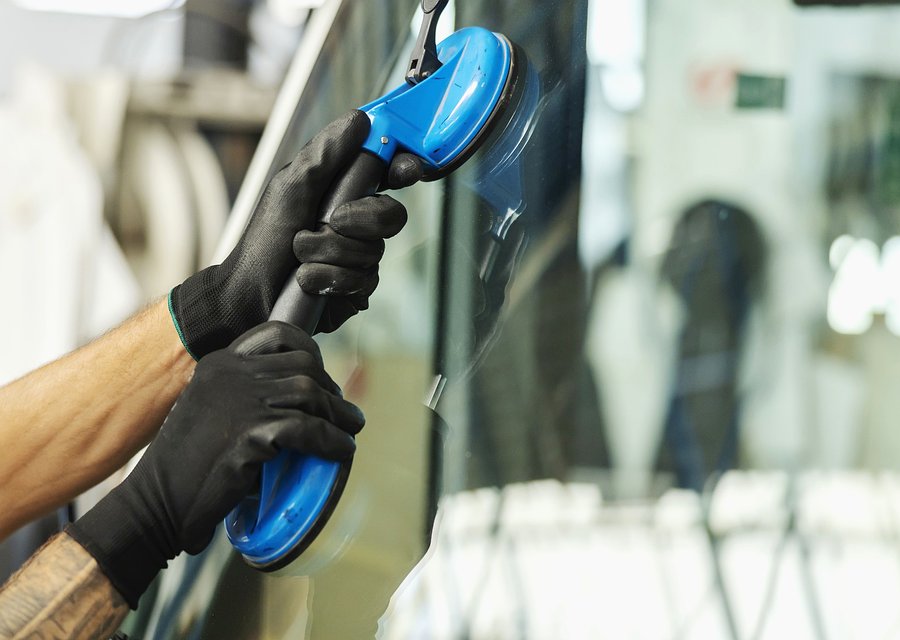 Auto glass repair CA