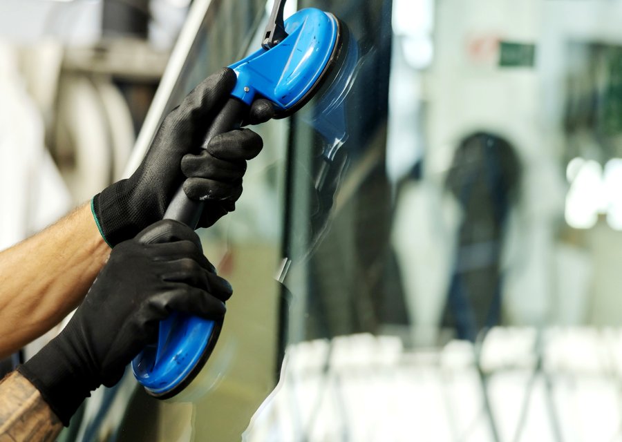 Auto glass repair MI
