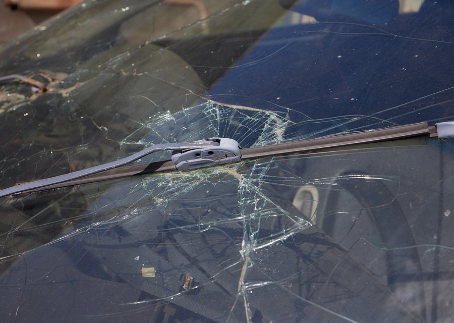 Auto glass repair KS