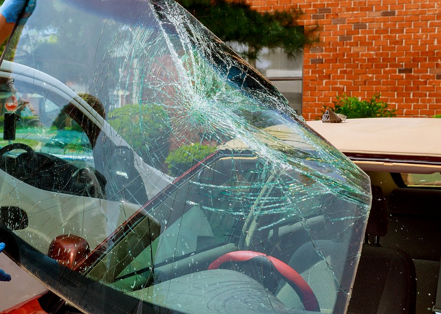 Auto glass repair MI