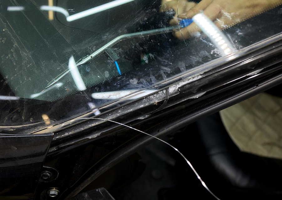 Auto glass repair MI