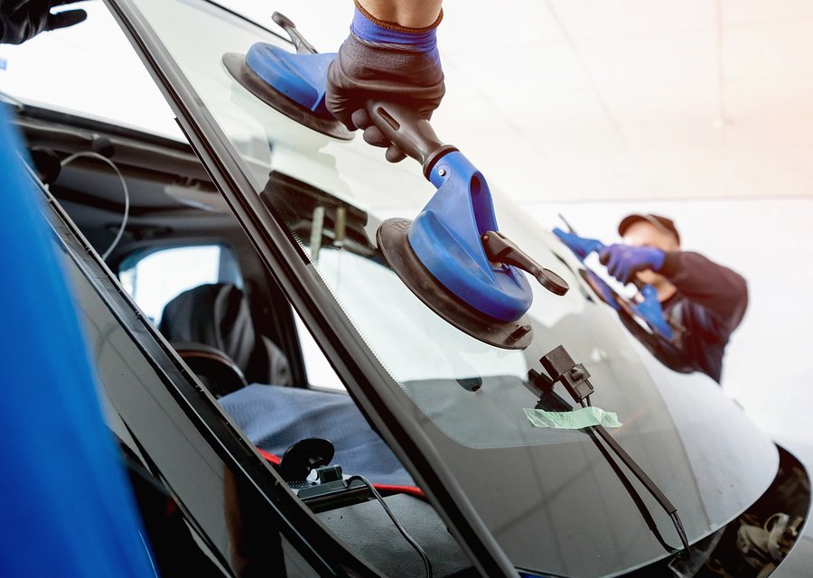 Auto glass repair KS