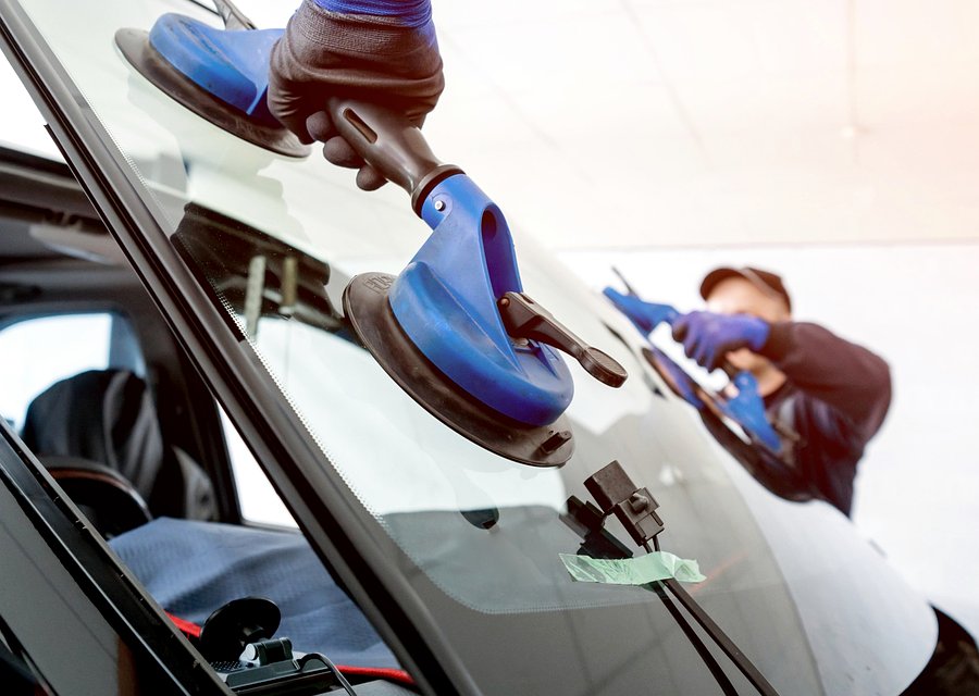 Auto glass repair MI