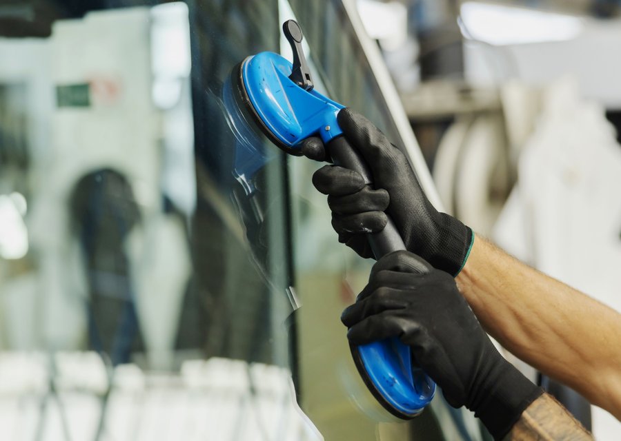 Auto glass repair CA