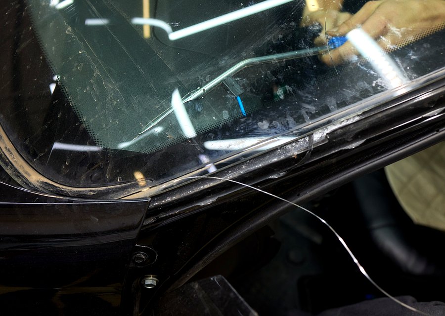 Auto glass repair MI