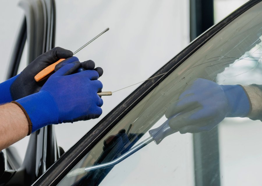 Auto glass repair MI