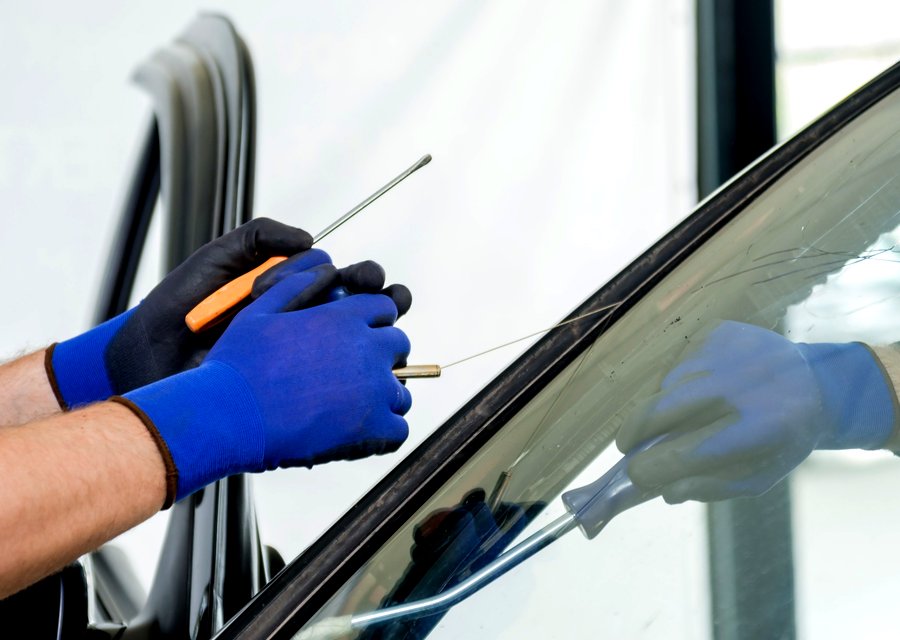 Auto glass repair FL