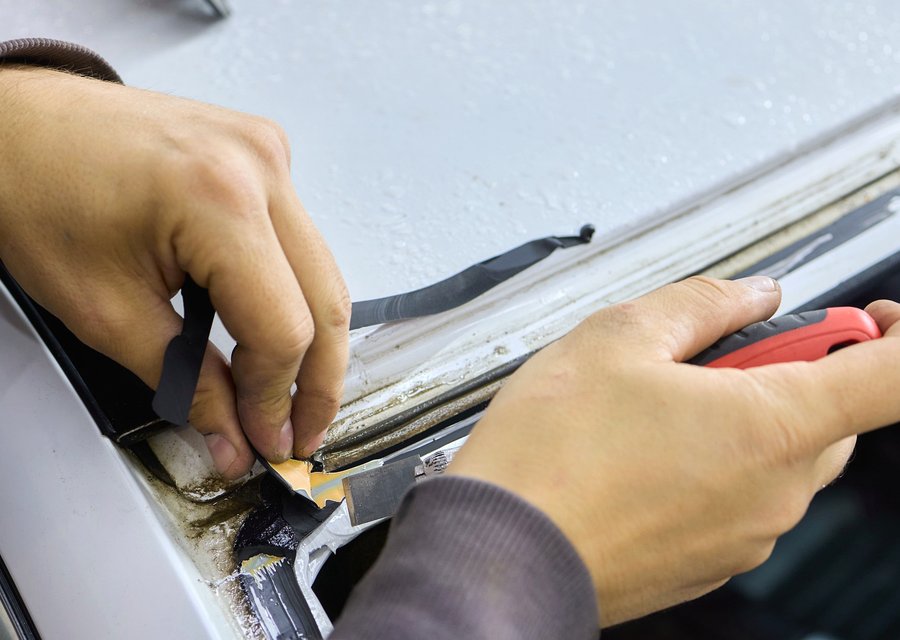 Auto glass repair CA