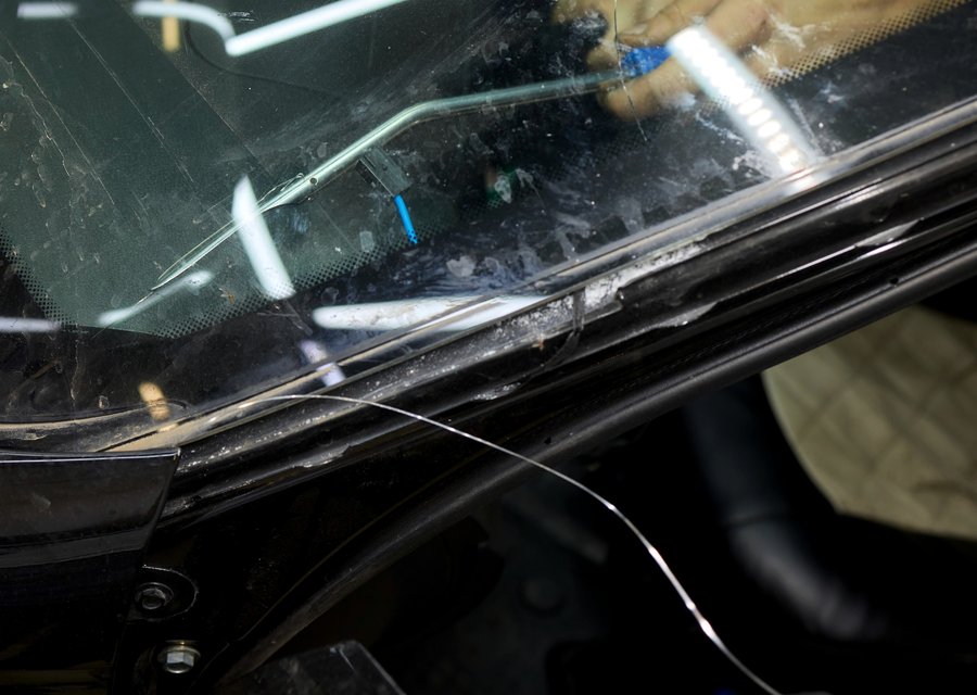 Auto glass repair MI