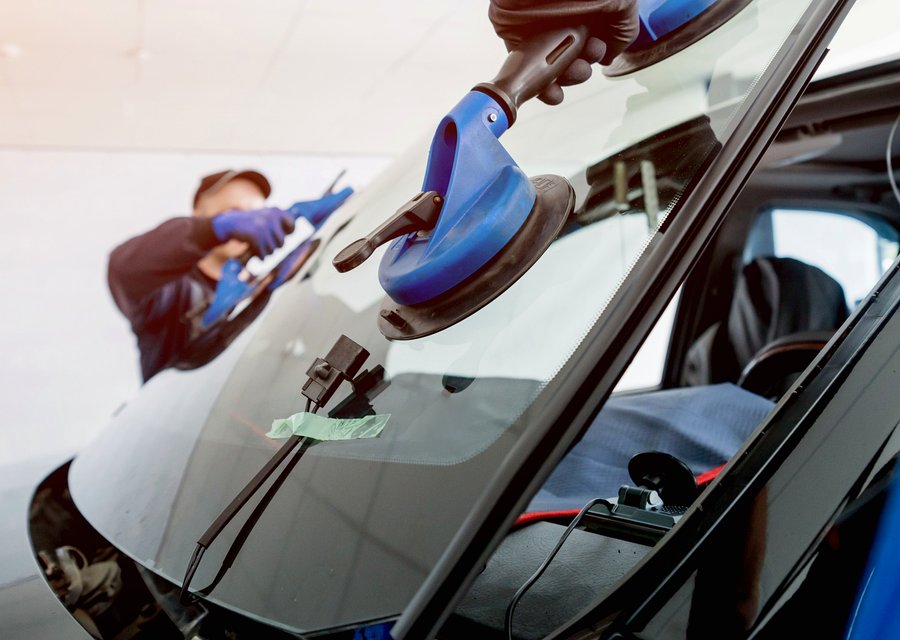 Auto glass repair MI