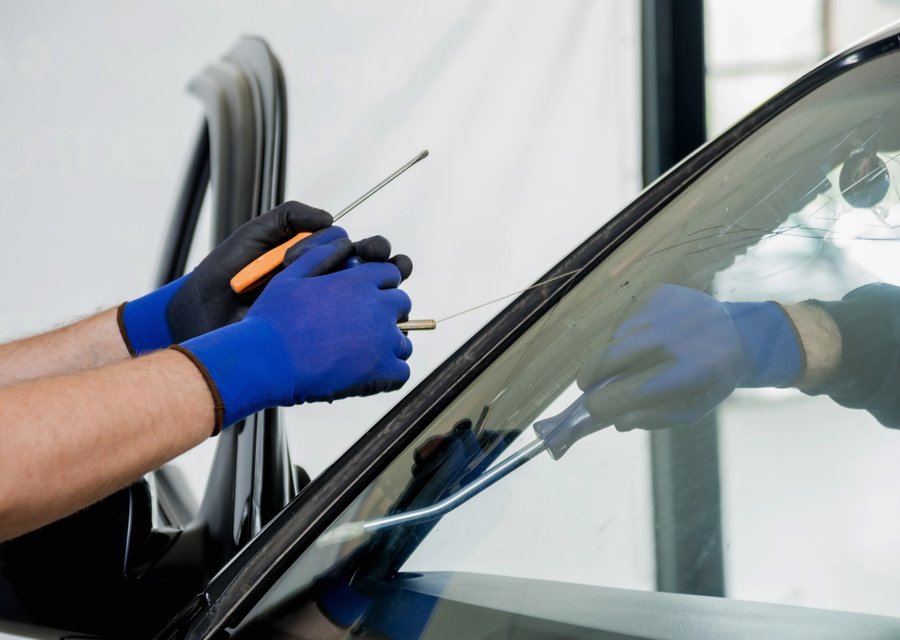 Auto glass repair MI