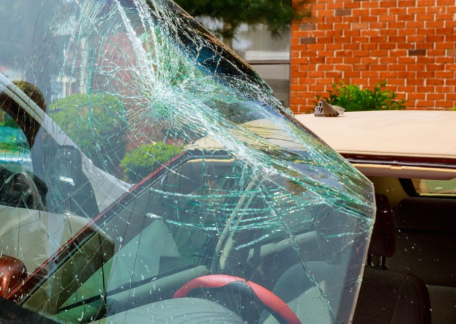 Auto glass repair CA