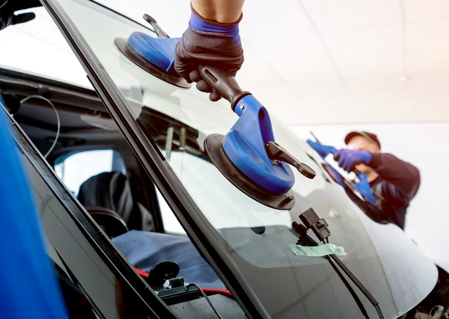 Auto glass repair MI