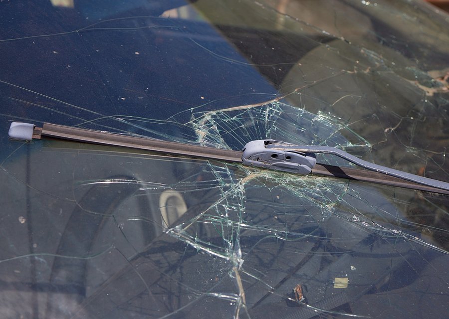 Auto glass repair CA