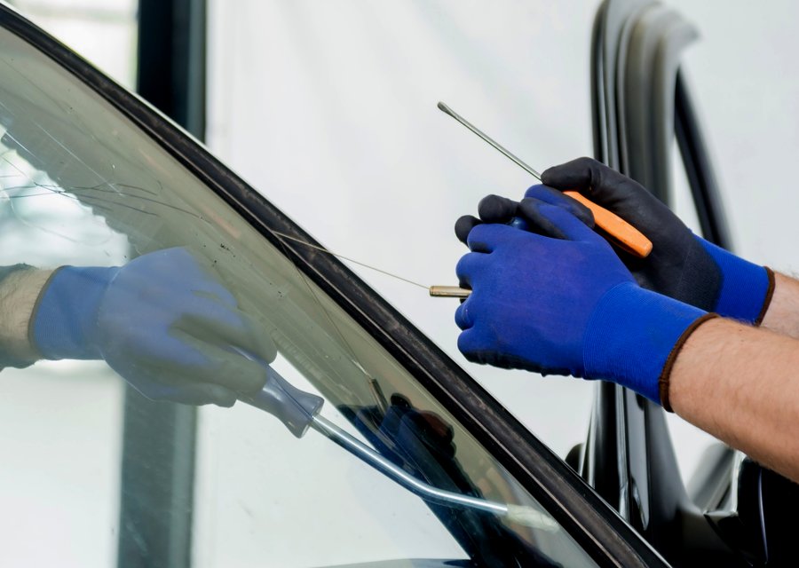 Auto glass repair FL