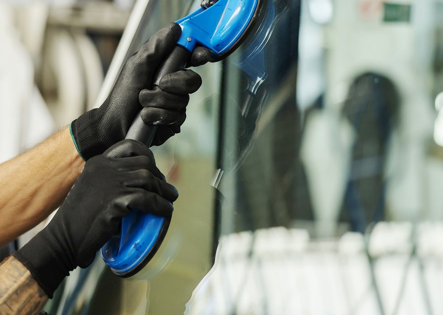 Auto glass repair MI
