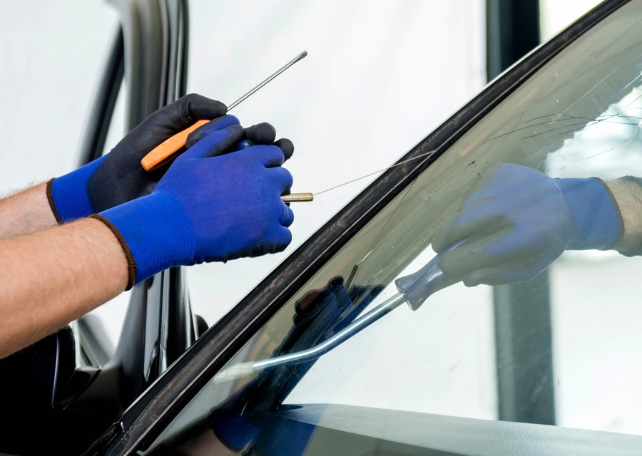 Auto glass repair MI