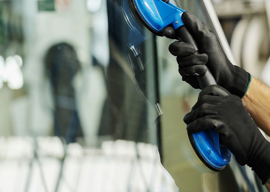 Auto glass repair MI