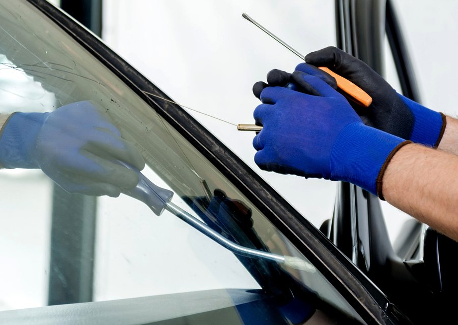Auto glass repair MI