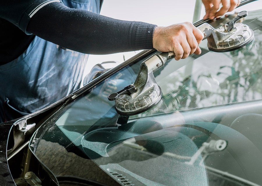 Auto glass repair GA