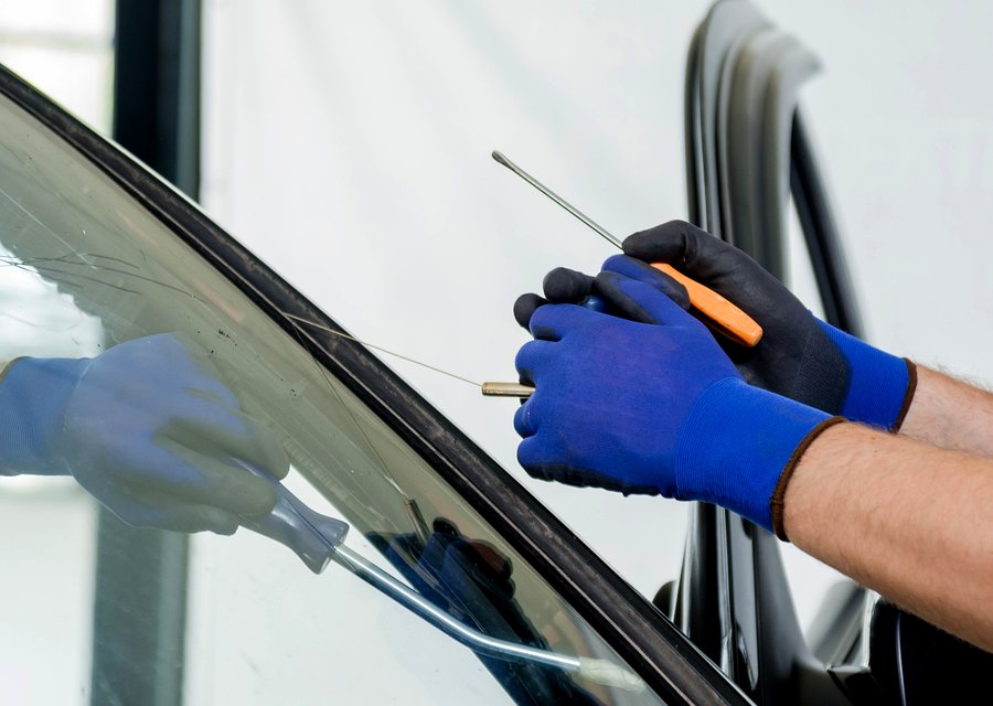Auto glass repair FL