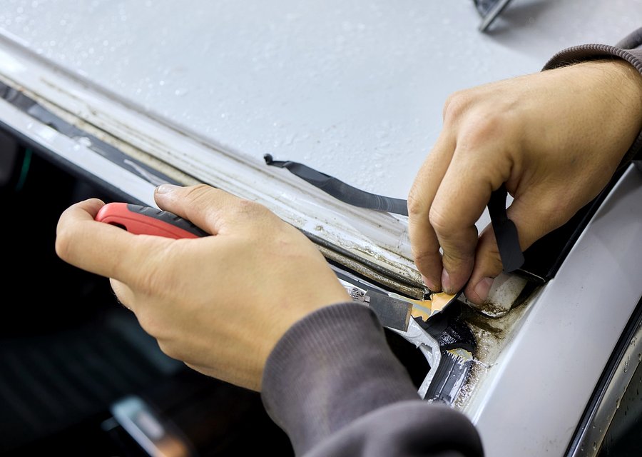 Auto glass repair KS