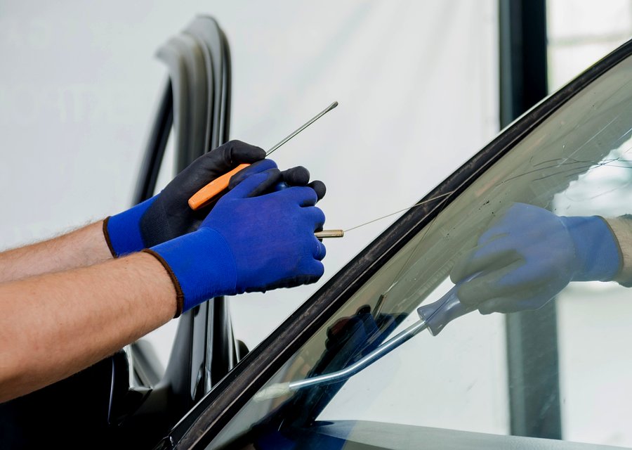 Auto glass repair FL