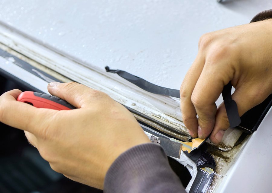 Auto glass repair MI