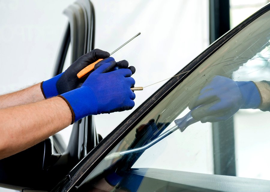 Auto glass repair MI
