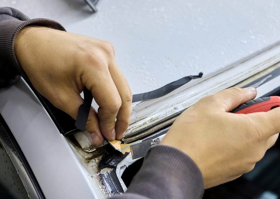 Auto glass repair FL