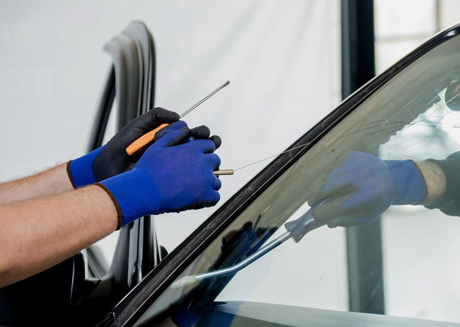 Auto glass repair FL