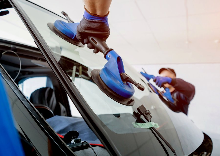 Auto glass repair KS